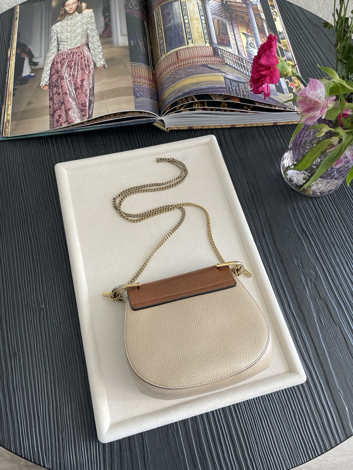 Chloé Drew Small Crossbody Bag Beige Textured Leather Brown Flap Gold Chain image 5