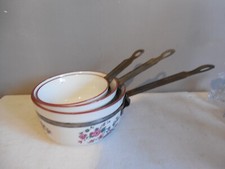 3 ANCIENNES CASSEROLES EN PORCELAINE DÉCORÉE