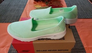 skechers performance with goga max