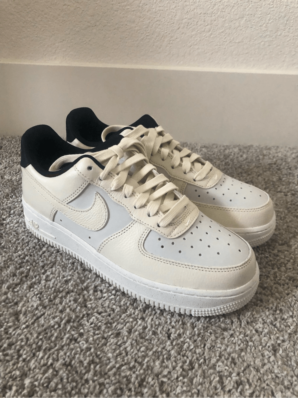 Nike Air Force 1 '07 LX Women’s Size 8