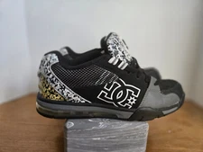 DC Shoes Co. Versatile 2.0 Digital Camo. Size 10.5