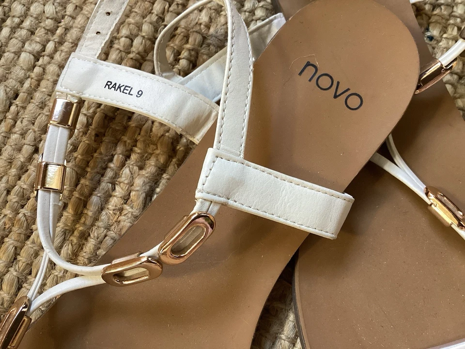NOVO WHITE,GOLD Synthetic SANDALS SIZE 9 NWOT - image 2 of 4