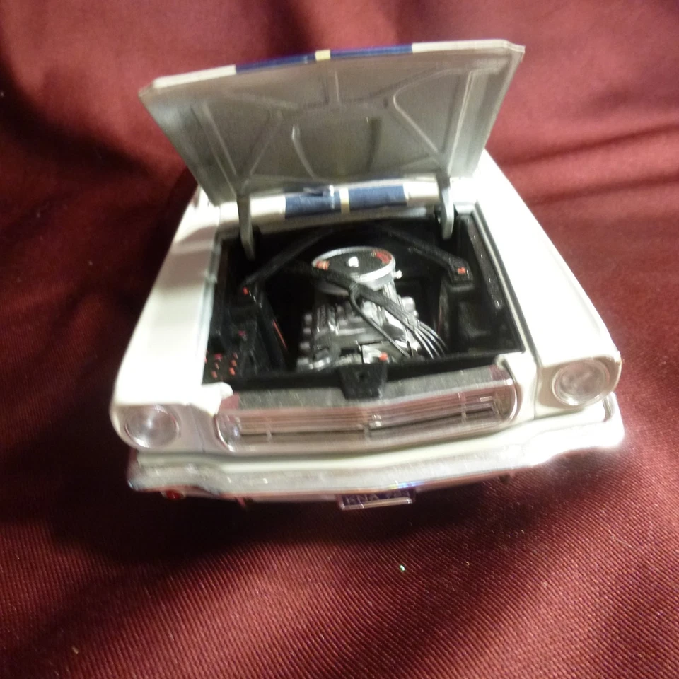 Jouef Evolution made in Italy 1965 FORD Mustang 350 GT - 1/18 Diecast - EUC - Image 4 of 4