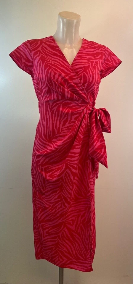 Ladies New Ex New Look Animal Print Petite Dress size 6 8 10 12 14 16 - Image 1 of 4