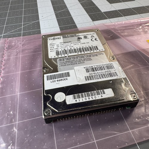 Fujitsu MHC2040AT 4GB 2.5" IDE Laptop HARD DRIVE HHD Vintage - Tested - Picture 3 of 12