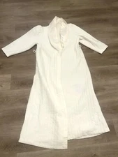 Vintage Val Mode Robe White Ribbed Casual Floral