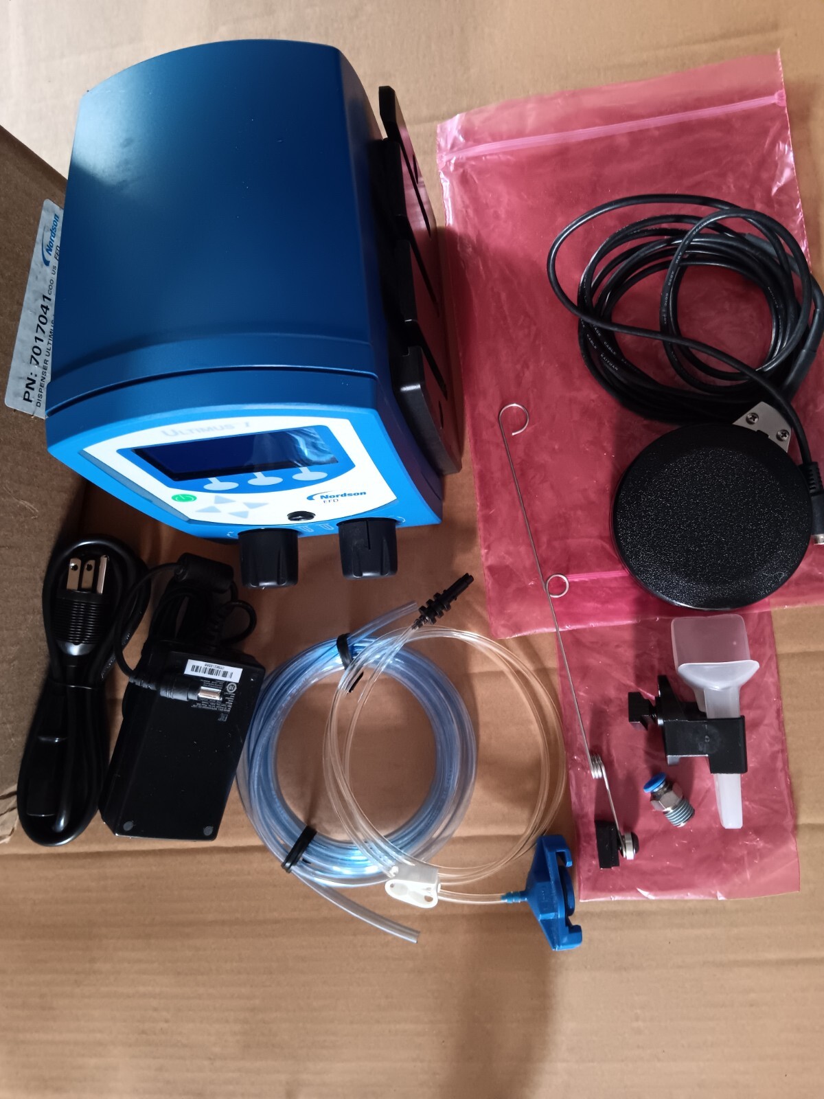 7017041 Nordson EFD Ultimus I Benchtop liquid dispenser Ultimus I