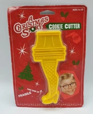 A Christmas Story Leg Lamp Cookie Cutter ICUP Warner Brothers NEW