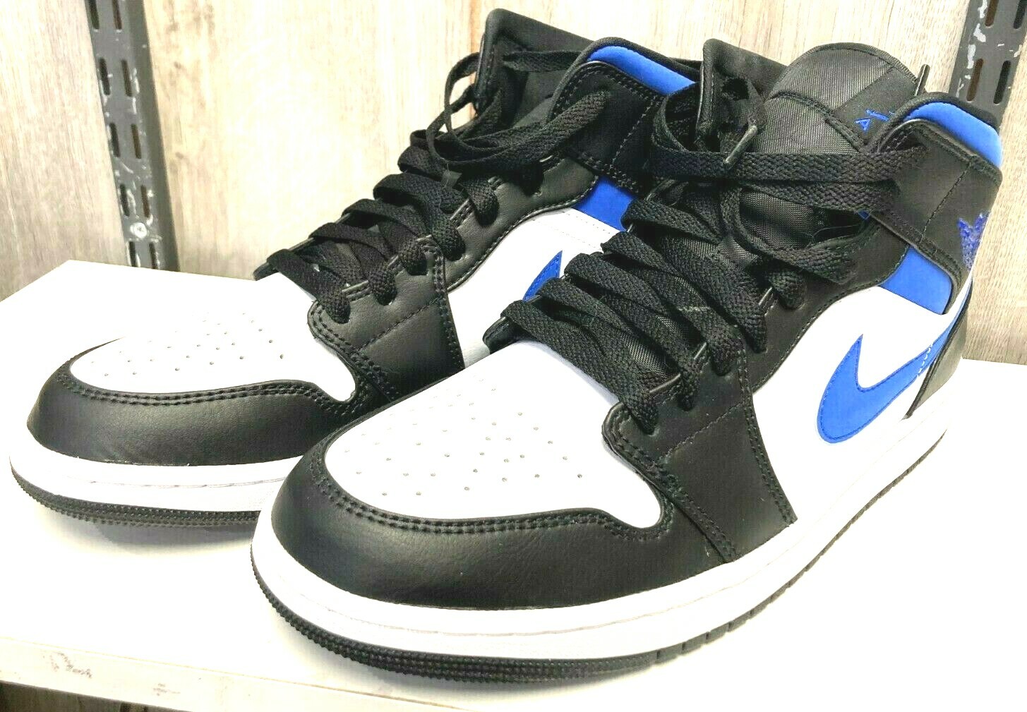 Mens Nike Air Jordan 1 Mid Sneakers 