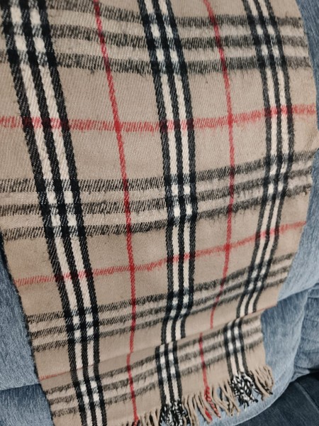 Burberry Pre-Owned 100% Lambswool Nova Check Scarf Made in England Beige Classic