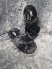 Pink Victoria s Secret Black Faux Fur Slipper Small Wedge Usa 5-6 Pre-owned