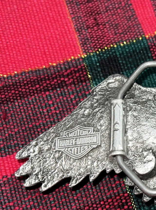 "Hebilla de cinturón Harley-Davidson American Legend de 5"" fundida en peltre fino y alto relieve" Foto 3 de 4