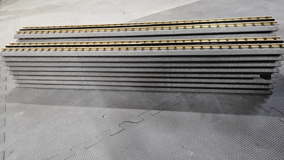 MTH 40-1019 O RealTrax 30" Straight Section lot of 17 - Image 2 of 4