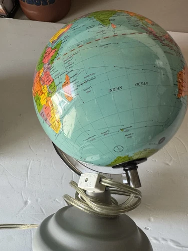 replogle 12 inch illuminated globe - Picture 3 of 8