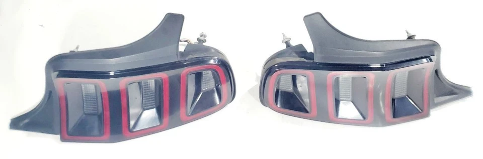 Par de luces traseras LED izquierda y derecha OEM 2013 2014 Ford Mustang Foto 2 de 4