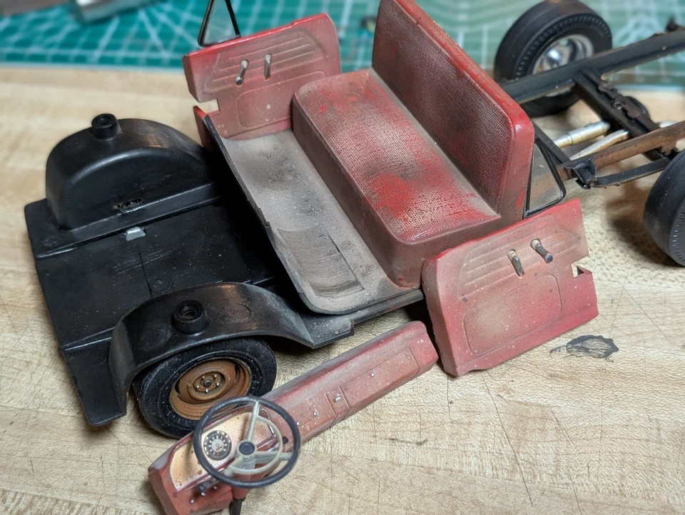 1/18 diecast 1965 Ford F1 pickup rusty weathered shop truck Bob's Beaters - Image 4 of 4