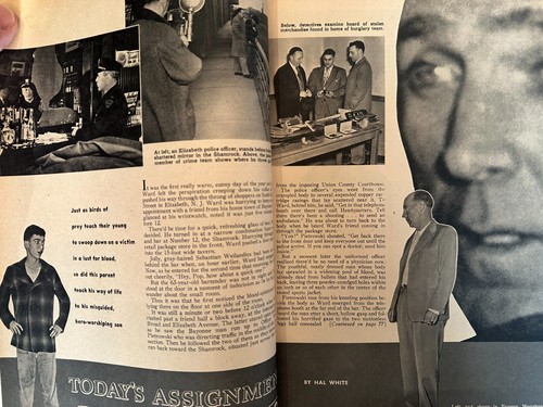 Startling Detective Magazine 1953 September VERY RARE - Picture 9 of 10