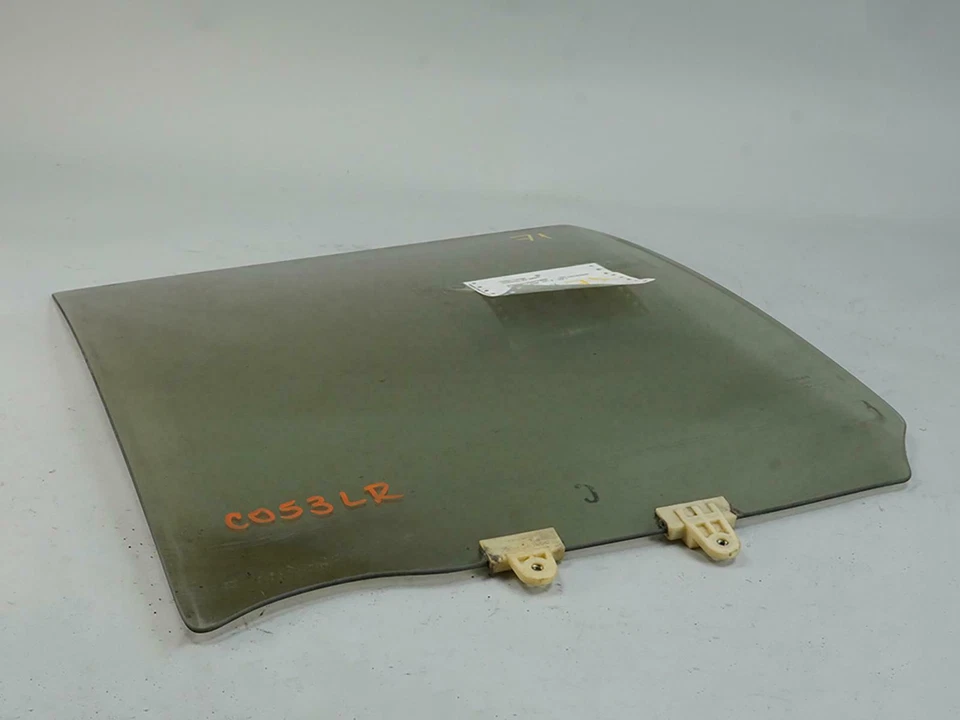 1997 - 1999 Nissan Pathfinder Window Glass Door Rear Privecy Tint Left Lh Rear - Image 2 of 4