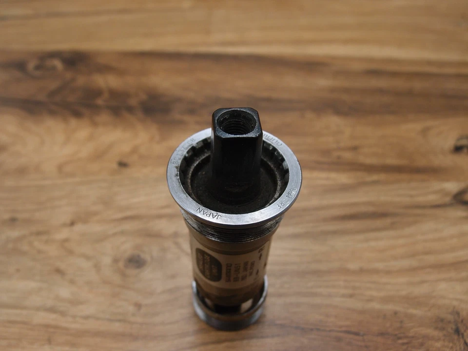 1993 MTB suporte inferior Shimano Deore BB-UN51 VIA Japão 110 mm BSA - Imagem 3 de 4