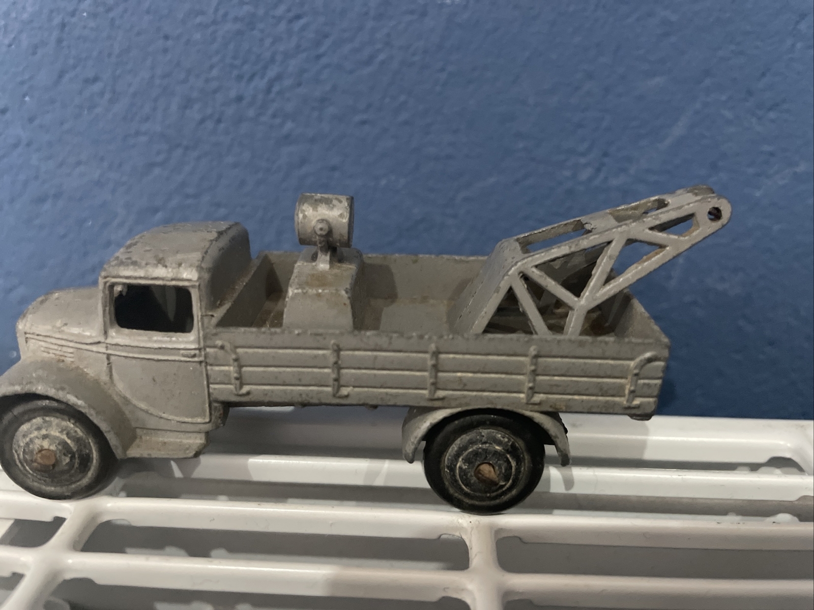 Vintage Dinky Toys 30e Breakdown Lorry 1947-48 Grey with Black Ridged Hubs Small Scale
