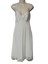 VINTAGE MISS ELAINE NYLON NIGHTGOWN SLIP SPAGHETTI STRAPS EMBROIDERED FLOWERS