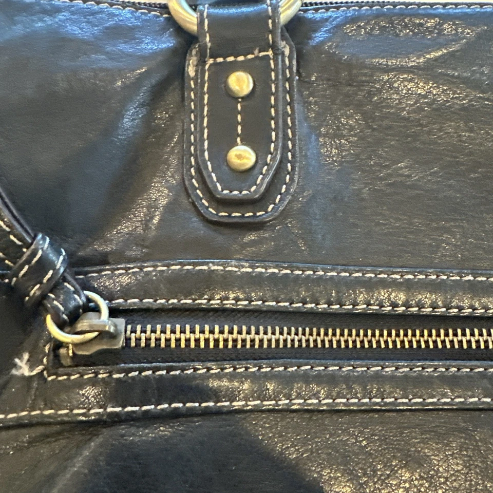 Bolsa carteiro Tignanello couro preto costurado bolsa maleta chique vintage artesanal - Imagem 2 de 4