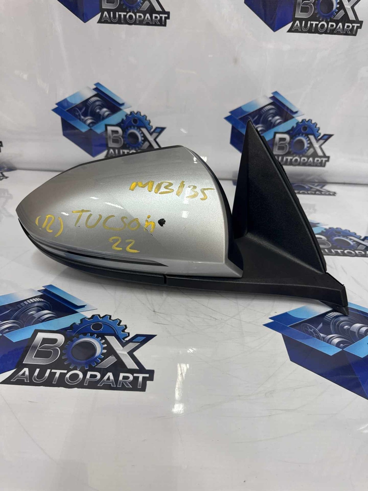2022-2024 HYUNDAI TUCSON Door Mirror Right Passenger Side SILVER - R2T OEM
