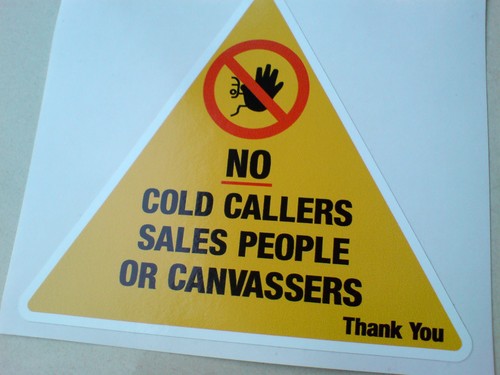 NO COLD CALLERS SALES PEOPLE OR CANVASSERS Sticker 1 off 100mm - Picture 1 of 1