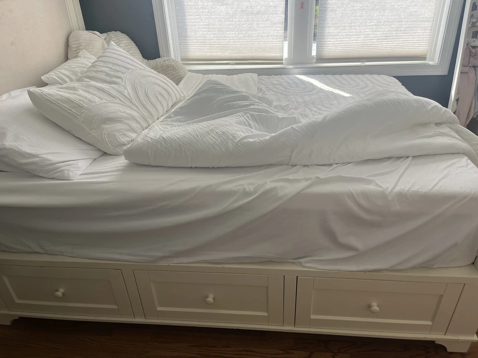 marco de cama cynthia granero cerámica Foto 2 de 3