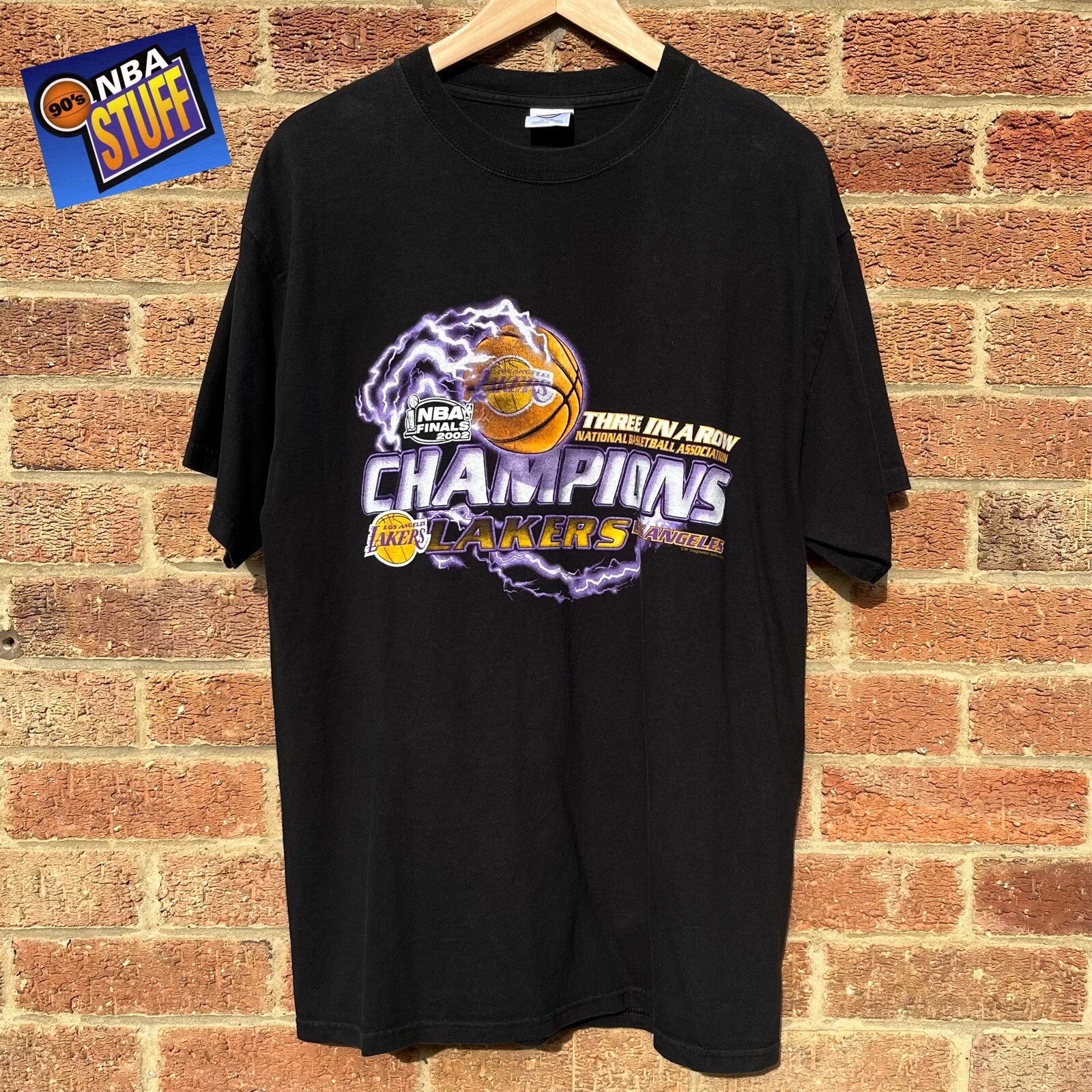 FILA T shirt vintage 2002 Los Angeles Lakers NBA Champions Three In A Row basket