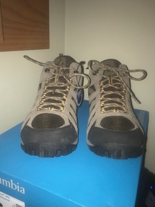 columbia redmond mid waterproof hiking boot