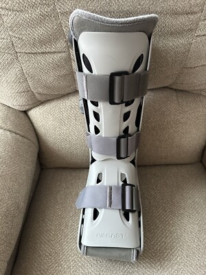 AirCast DJO LLC Soft Strike Gray Foot Ankle Injury Walking Cast