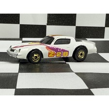1982 Hot Wheels The Hot Ones Camaro Z-28 Gold Wheels