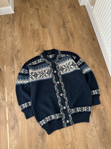 Norwool Traditional Norwegian Wool Women's Cardigan Sweater Size: M