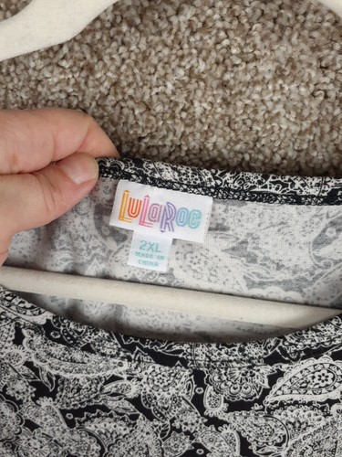 LuLaRoe Julia Dress Womens 2XL Black White Paisley Knit Stretch Short Sleeve - Picture 4 of 8