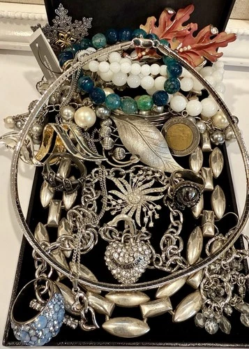 Vintage Estate Costume Jewelry Lot ! MONET, AVON and more!