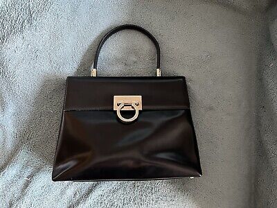 ハンドバッグ SALVATORE FERRAGAMO KELLY BAG Salvatore Ferragamo Gancini Kelly Top Handle Leather Bag