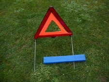 2x KFZ PKW LKW Dreieck Warnschild Warndreieck aufklappbar faltbar. Nie benutzt.