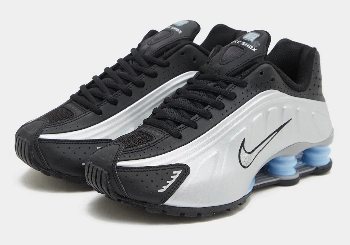 靴 Nike Shox R4 27cm Nike Shox R4 Metallic Silver/Black/Picante Red (HQ1988-002