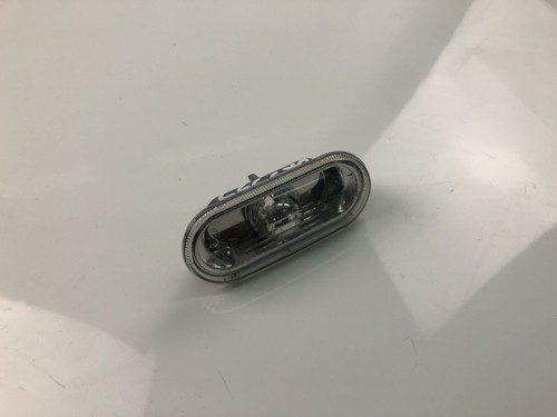 VW PASSAT B5 3B3 Kotflügelblinker     1J0949117 17891700