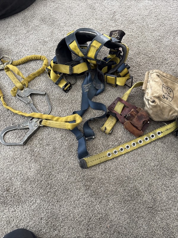 DBI-Sala Body Safety Harness Quick Connect 420lbs