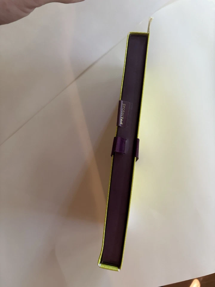 Чехол Ted Baker для iPhone - Изображение 2 из 4