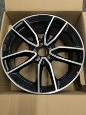 Neue Originale A-Kl. Mercedes AMG 35 19 Zoll Felge A1774012000 8J x 19 ET 40 Neue Originale A-Kl. Mercedes AMG 35 19 Zoll Felge A1774012000 8J x 19 ET 40