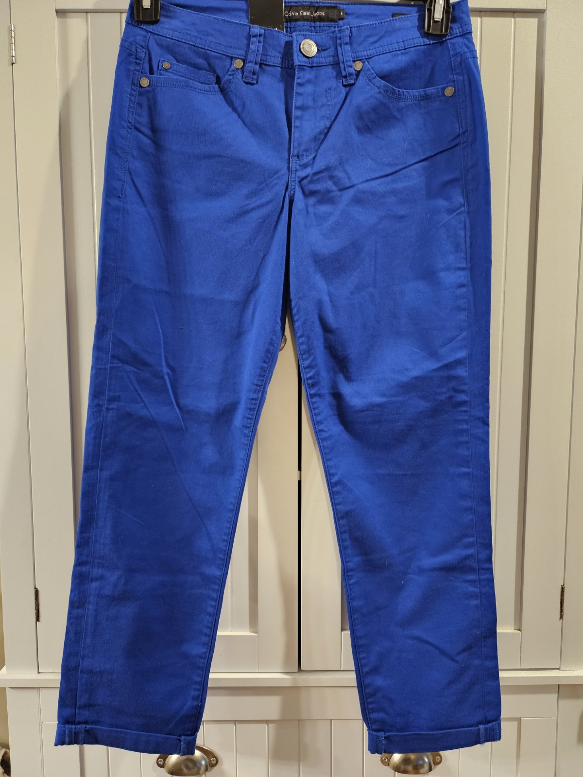 Calvin Klein Jeans Women's Power Stretch Skinny Cropped Pants in size 4. NWT