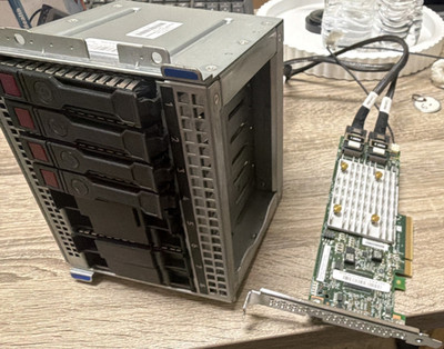 HPE Smart Array P408i-p Gen10 RAID Controller + 8 Bay SAS SATA Cage Backplane