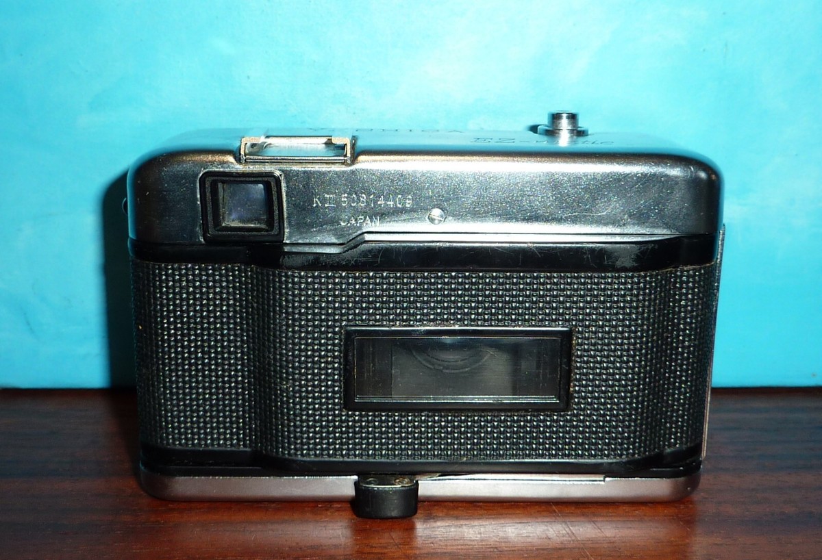 Yashica EZ-Matic Film Camera w/Yasinon 37mm f/2.7 Lens Very Good