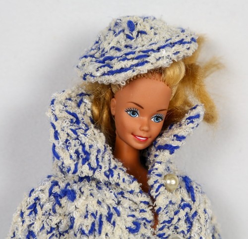 Vintage Barbie Clothes Handmade Knit Blue/White Sweater, Hat & Blue Pants 1970s - Picture 10 of 12