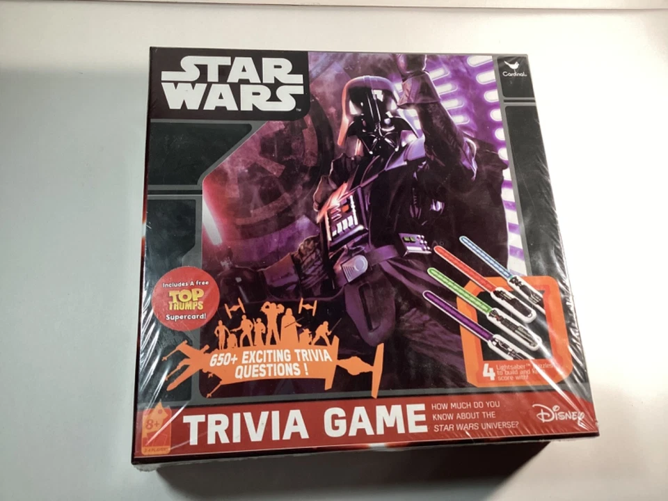 Star Wars Trivia Juego 650+ Preguntas 4 Rompecabezas Sable de Luz SELLADO Cardenal NUEVO Foto 3 de 4