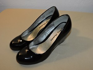 dirty laundry dl marching wedge pump