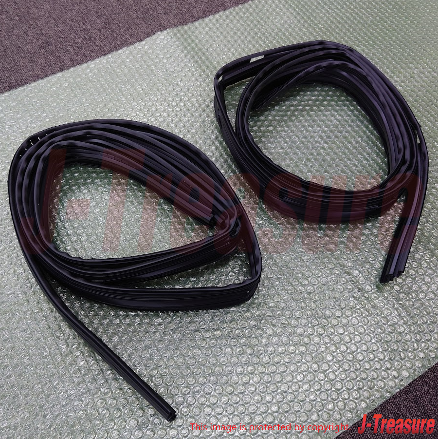 TOYOTA LAND CRUISER HZJ70V Genuine Quarter Window Run RH & LH Set